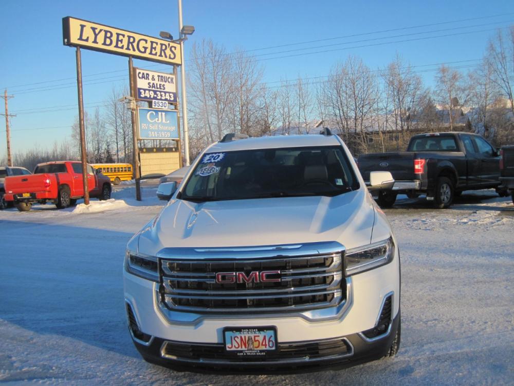 2020 white /black GMC Acadia SLT-1 AWD (1GKKNUL49LZ) with an 2.0L L4 DOHC 16V TURBO engine, 6A transmission, located at 9530 Old Seward Highway, Anchorage, AK, 99515, (907) 349-3343, 61.134140, -149.865570 - Low miles on the GMC Acadia AWD Leather, Navigation, come take a test drive - Photo #1