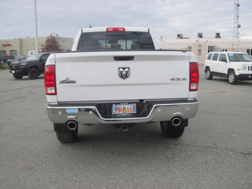 2018 white /gray RAM 1500 Big Horn Quad Cab 4WD (1C6RR7GM6JS) with an 3.0L V6 DOHC 24V DIESEL engine, 8A transmission, located at 9530 Old Seward Highway, Anchorage, AK, 99515, (907) 349-3343, 61.134140, -149.865570 - Nice Ram 1500 Big Horn Eco Diesel Quad Cab Sun roof, Navigation, come take a test drive - Photo #3