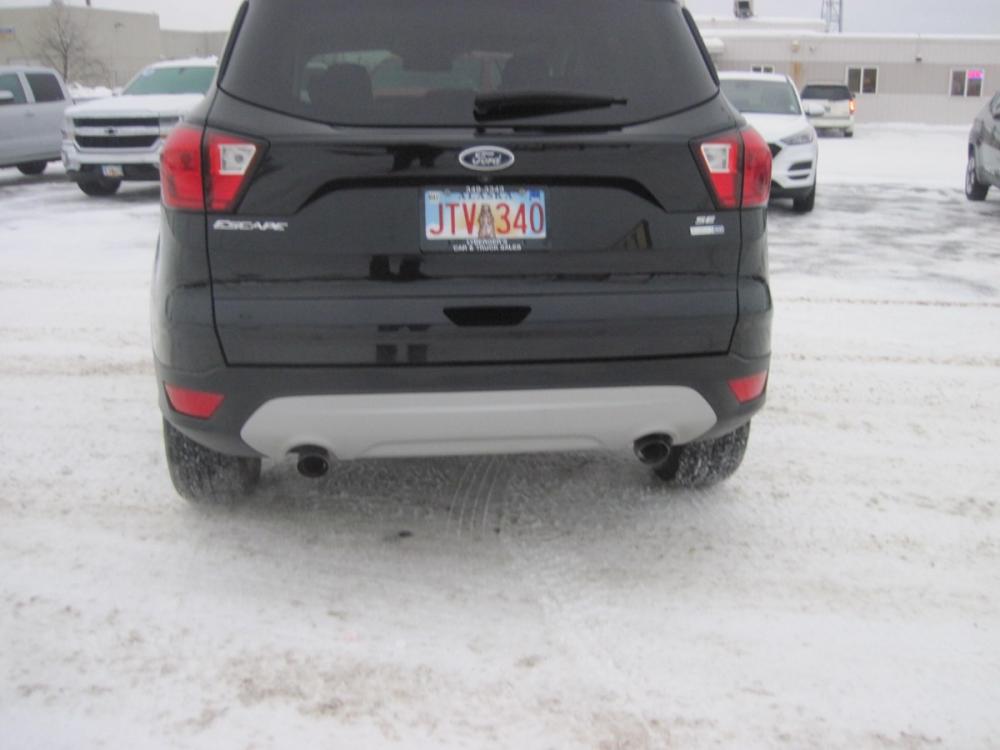 2019 black /gray Ford Escape SE 4WD (1FMCU9GD8KU) with an 1.5L L4 DOHC 16V engine, 6A transmission, located at 9530 Old Seward Highway, Anchorage, AK, 99515, (907) 349-3343, 61.134140, -149.865570 - Photo #3