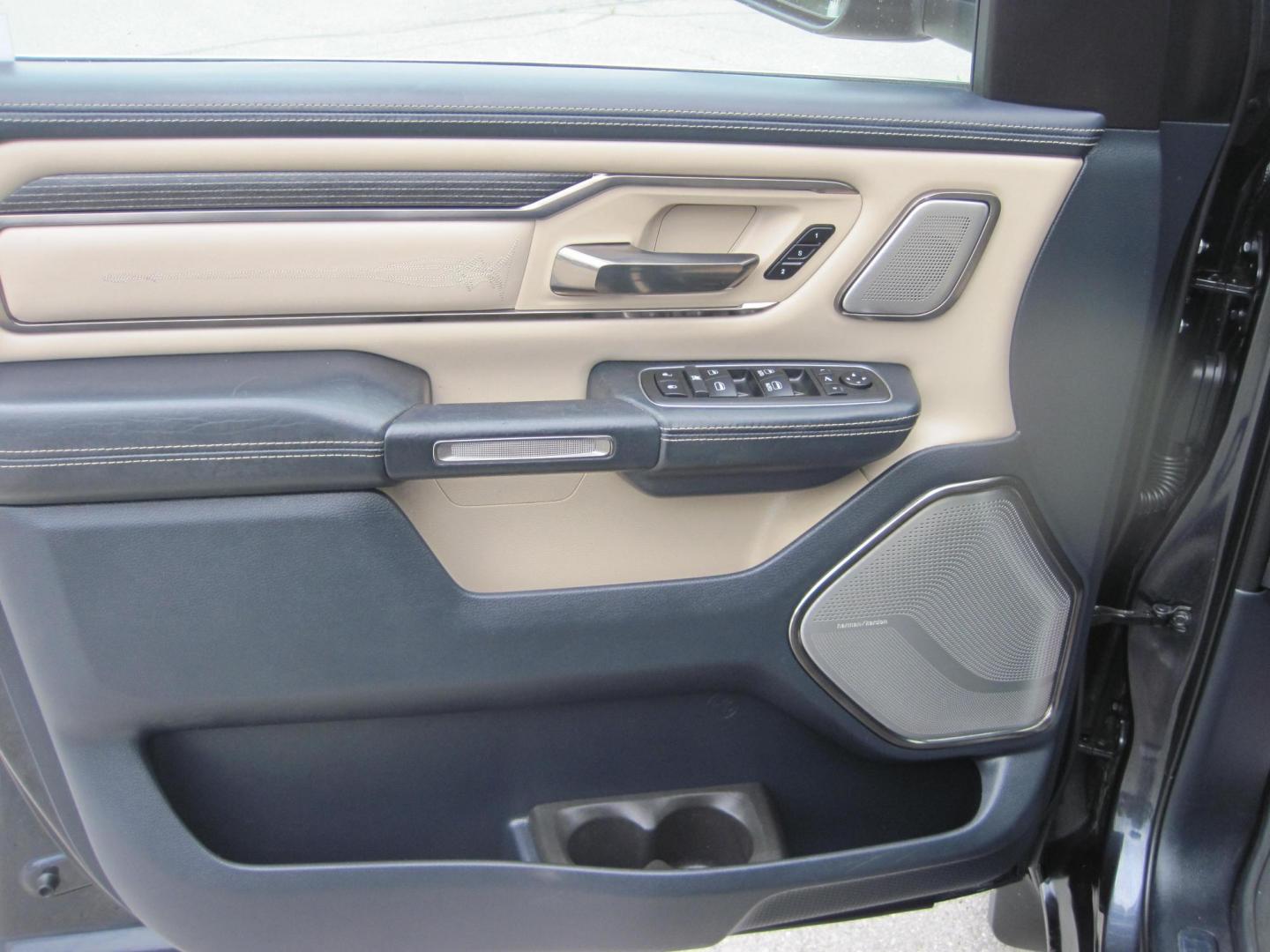 2019 gray /Tan RAM 1500 Limited Crew Cab 4WD (1C6SRFPT1KN) with an 5.7L V8 OHV 16V engine, 8A transmission, located at 9530 Old Seward Highway, Anchorage, AK, 99515, (907) 349-3343, 61.134140, -149.865570 - Loaded 2019 Ram 1500 Linited come take a test drive - Photo#9