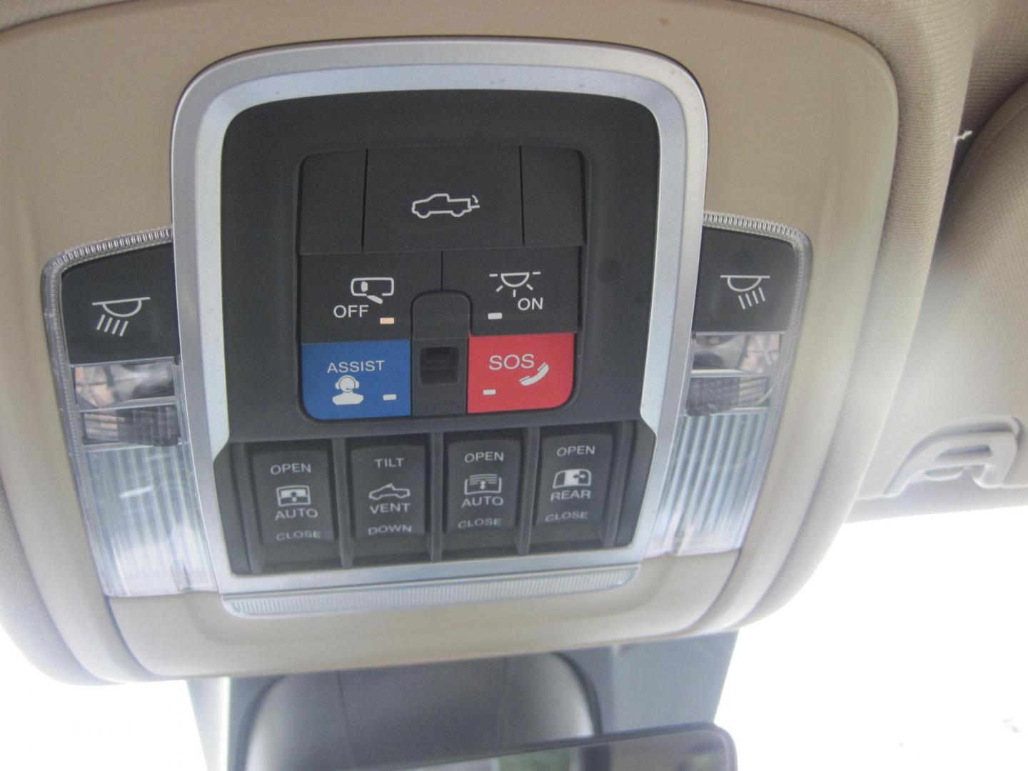 2019 gray /Tan RAM 1500 Limited Crew Cab 4WD (1C6SRFPT1KN) with an 5.7L V8 OHV 16V engine, 8A transmission, located at 9530 Old Seward Highway, Anchorage, AK, 99515, (907) 349-3343, 61.134140, -149.865570 - Loaded 2019 Ram 1500 Linited come take a test drive - Photo#16