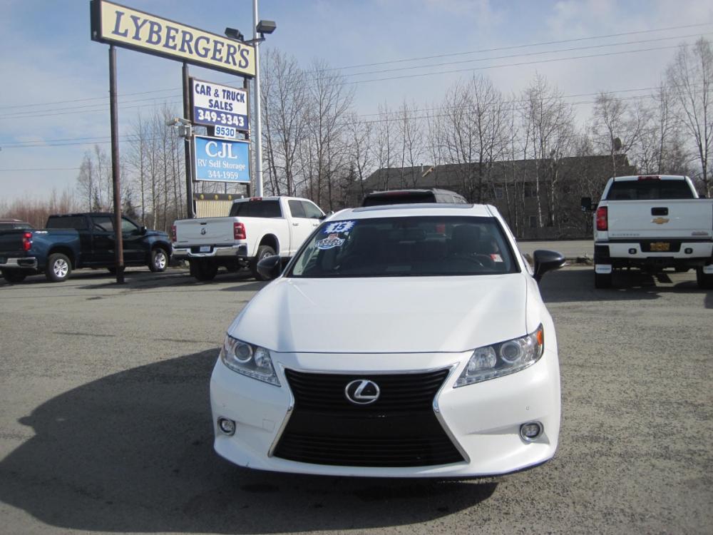 2015 white /black Lexus ES 350 Sedan (JTHBK1GG5F2) with an 3.5L V6 DOHC 24V engine, 6-Speed Automatic transmission, located at 9530 Old Seward Highway, Anchorage, AK, 99515, (907) 349-3343, 61.134140, -149.865570 - Low Miles on this Lexus ES 350 come take a test drive - Photo #1