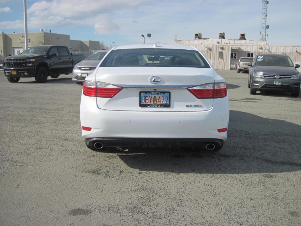2015 white /black Lexus ES 350 Sedan (JTHBK1GG5F2) with an 3.5L V6 DOHC 24V engine, 6-Speed Automatic transmission, located at 9530 Old Seward Highway, Anchorage, AK, 99515, (907) 349-3343, 61.134140, -149.865570 - Low Miles on this Lexus ES 350 come take a test drive - Photo #3