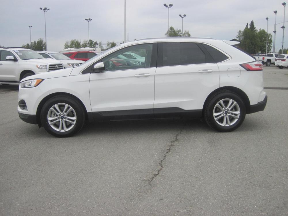 2020 white /black Ford Edge SEL AWD (2FMPK4J98LB) with an 2.0L L4 DOHC 16V engine, 6A transmission, located at 9530 Old Seward Highway, Anchorage, AK, 99515, (907) 349-3343, 61.134140, -149.865570 - Photo #2