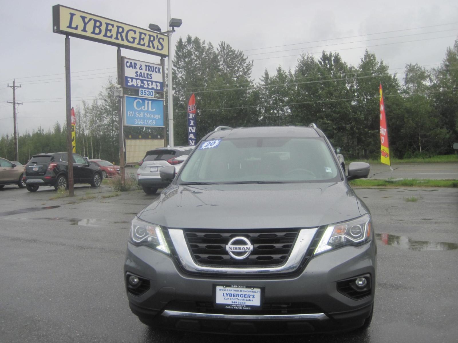 2020 gray /black Nissan Pathfinder SL 4WD (5N1DR2CM1LC) with an 3.5L V6 DOHC 24V engine, CVT transmission, located at 9530 Old Seward Highway, Anchorage, AK, 99515, (907) 349-3343, 61.134140, -149.865570 - Nice Nissan pathfinder SL AWD, heated seats, heated steering wheel. come take a test drive - Photo #1