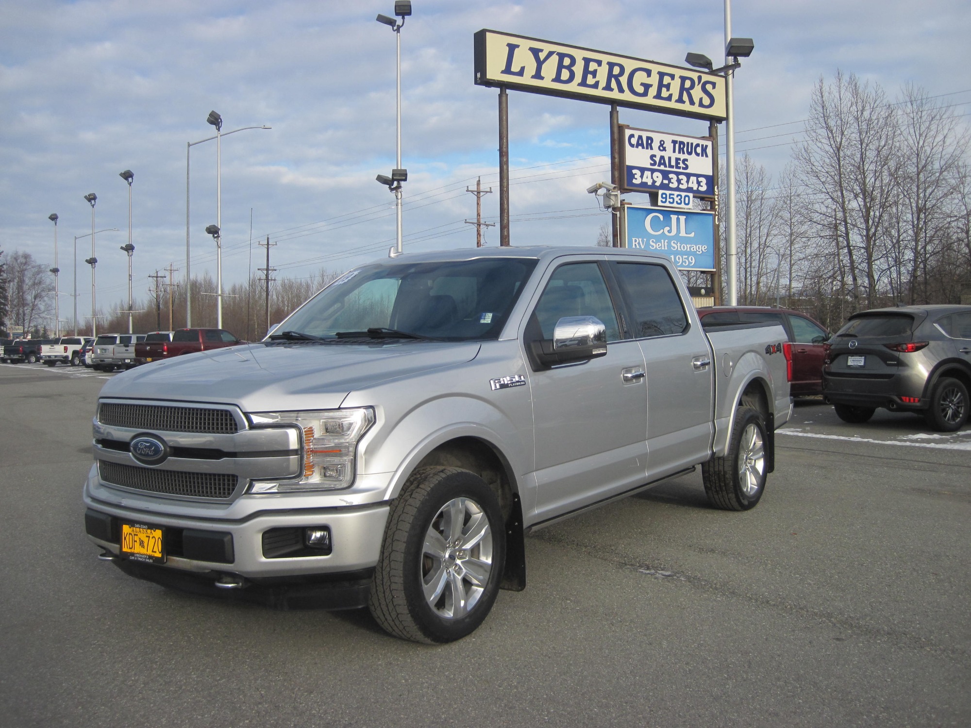 photo of 2019 Ford F-150 Platinum Crew Cab 6.5-ft. Bed 4WD