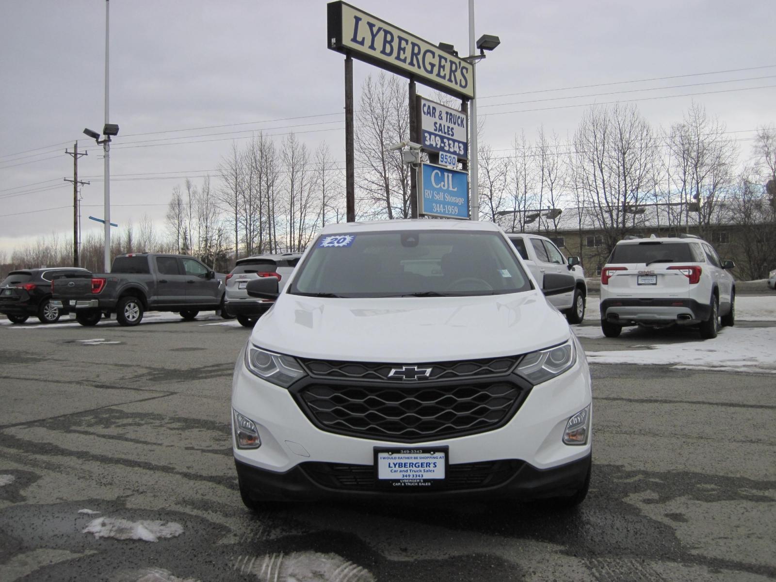 2020 white /black Chevrolet Equinox LT 2.0 AWD (2GNAXVEX3L6) with an 2.0L L4 DOHC 16V engine, 9A transmission, located at 9530 Old Seward Highway, Anchorage, AK, 99515, (907) 349-3343, 61.134140, -149.865570 - Photo #1