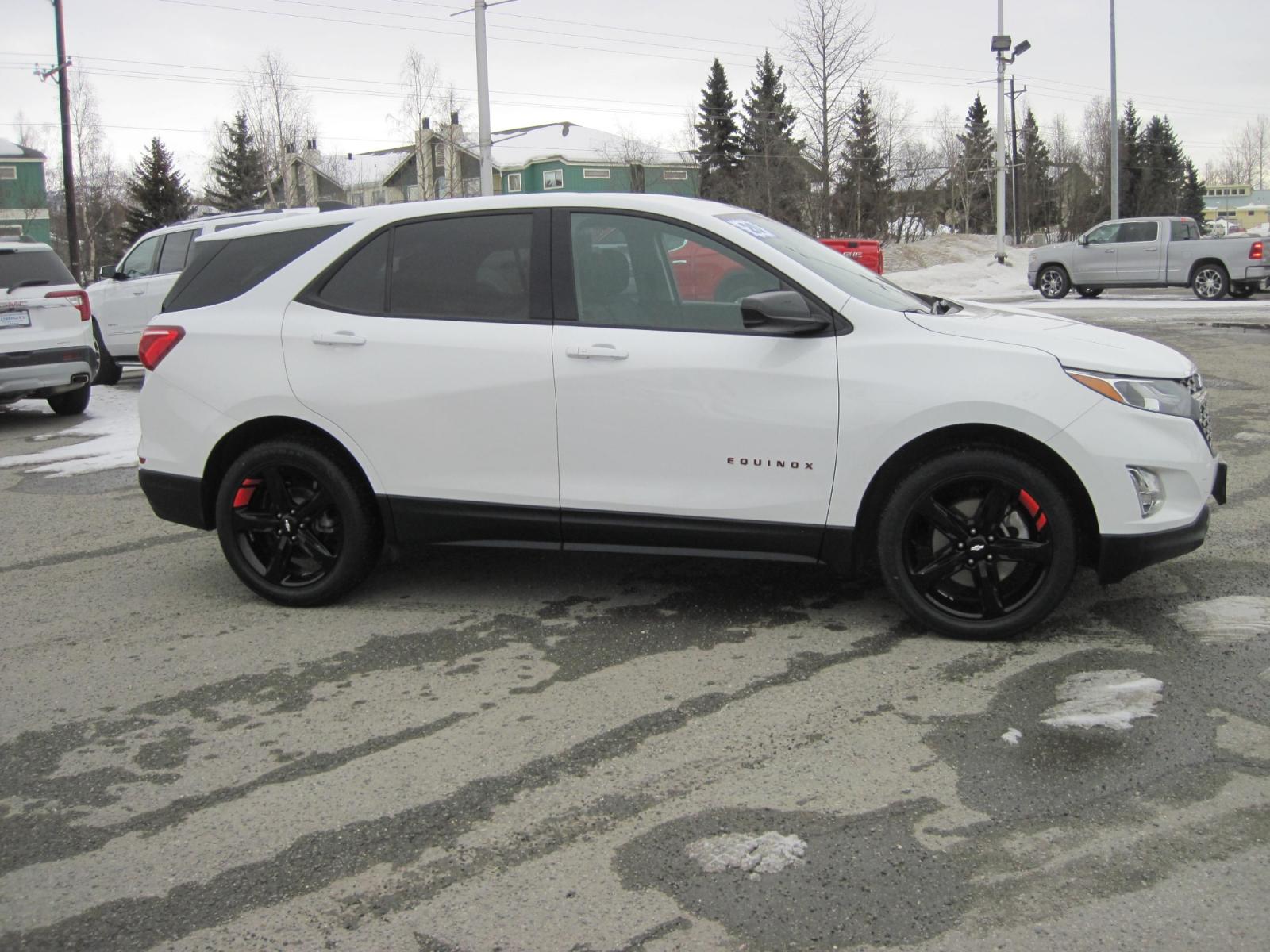 2020 white /black Chevrolet Equinox LT 2.0 AWD (2GNAXVEX3L6) with an 2.0L L4 DOHC 16V engine, 9A transmission, located at 9530 Old Seward Highway, Anchorage, AK, 99515, (907) 349-3343, 61.134140, -149.865570 - Nice Chevrolet Equinox LT , come take a test drive - Photo #2