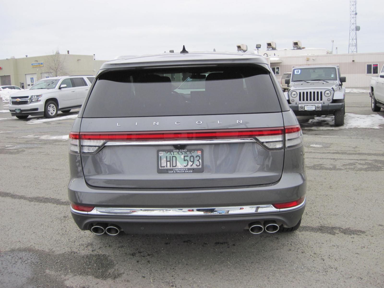 2022 gray /black Lincoln Aviator Reserve AWD (5LM5J7XC6NG) with an 3.0L V6 DOHC 24V engine, 10A transmission, located at 9530 Old Seward Highway, Anchorage, AK, 99515, (907) 349-3343, 61.134140, -149.865570 - Photo #3