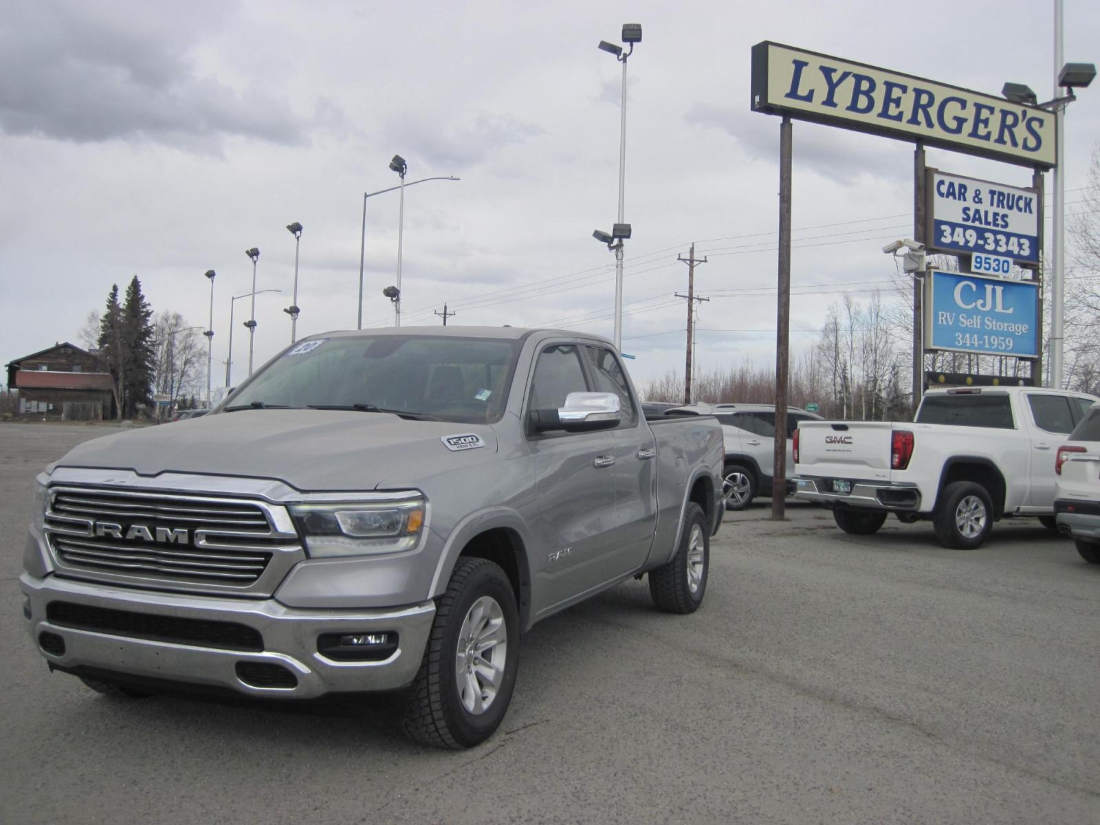 2020 silver /silver RAM 1500 Laramie Quad Cab 4WD (1C6SRFDT3LN) with an 3.6L V6 FFV engine, 8A transmission, located at 9530 Old Seward Highway, Anchorage, AK, 99515, (907) 349-3343, 61.134140, -149.865570 - Low Miles on this 2020 Ram 1500 Laramie come take a test drive. - Photo #0