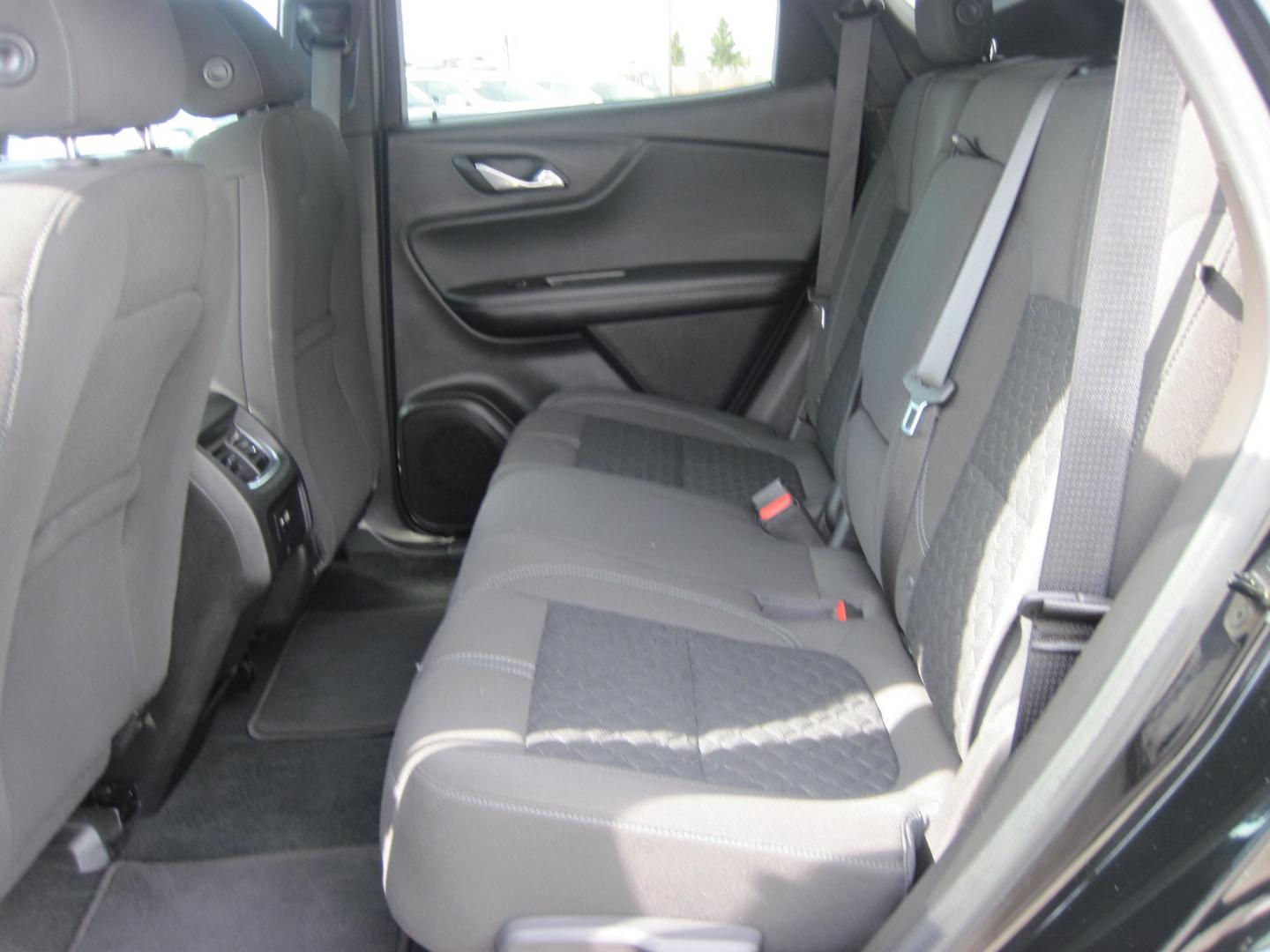 2020 black /black Chevrolet Blazer 3LT AWD (3GNKBHRS9LS) with an 3.6L V6 DOHC 24V engine, 9A transmission, located at 9530 Old Seward Highway, Anchorage, AK, 99515, (907) 349-3343, 61.134140, -149.865570 - Nice Chevrolet Blazer come take a test drive - Photo#9