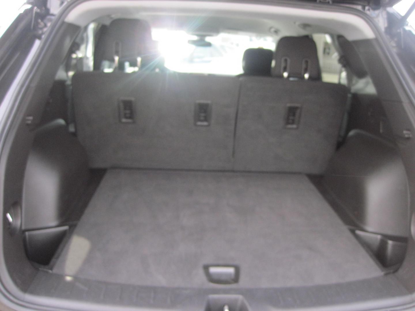 2020 black /black Chevrolet Blazer 3LT AWD (3GNKBHRS9LS) with an 3.6L V6 DOHC 24V engine, 9A transmission, located at 9530 Old Seward Highway, Anchorage, AK, 99515, (907) 349-3343, 61.134140, -149.865570 - Nice Chevrolet Blazer come take a test drive - Photo#4