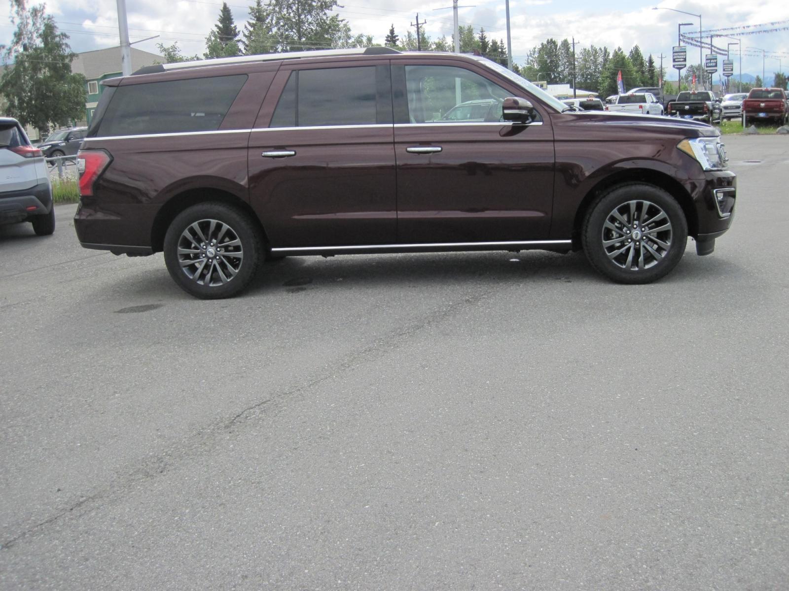 2021 Burgundy /black Ford Expedition MAX Limited 4WD (1FMJK2AT5ME) with an 3.5L V6 DOHC 24V FFV engine, 6A transmission, located at 9530 Old Seward Highway, Anchorage, AK, 99515, (907) 349-3343, 61.134140, -149.865570 - Photo #2