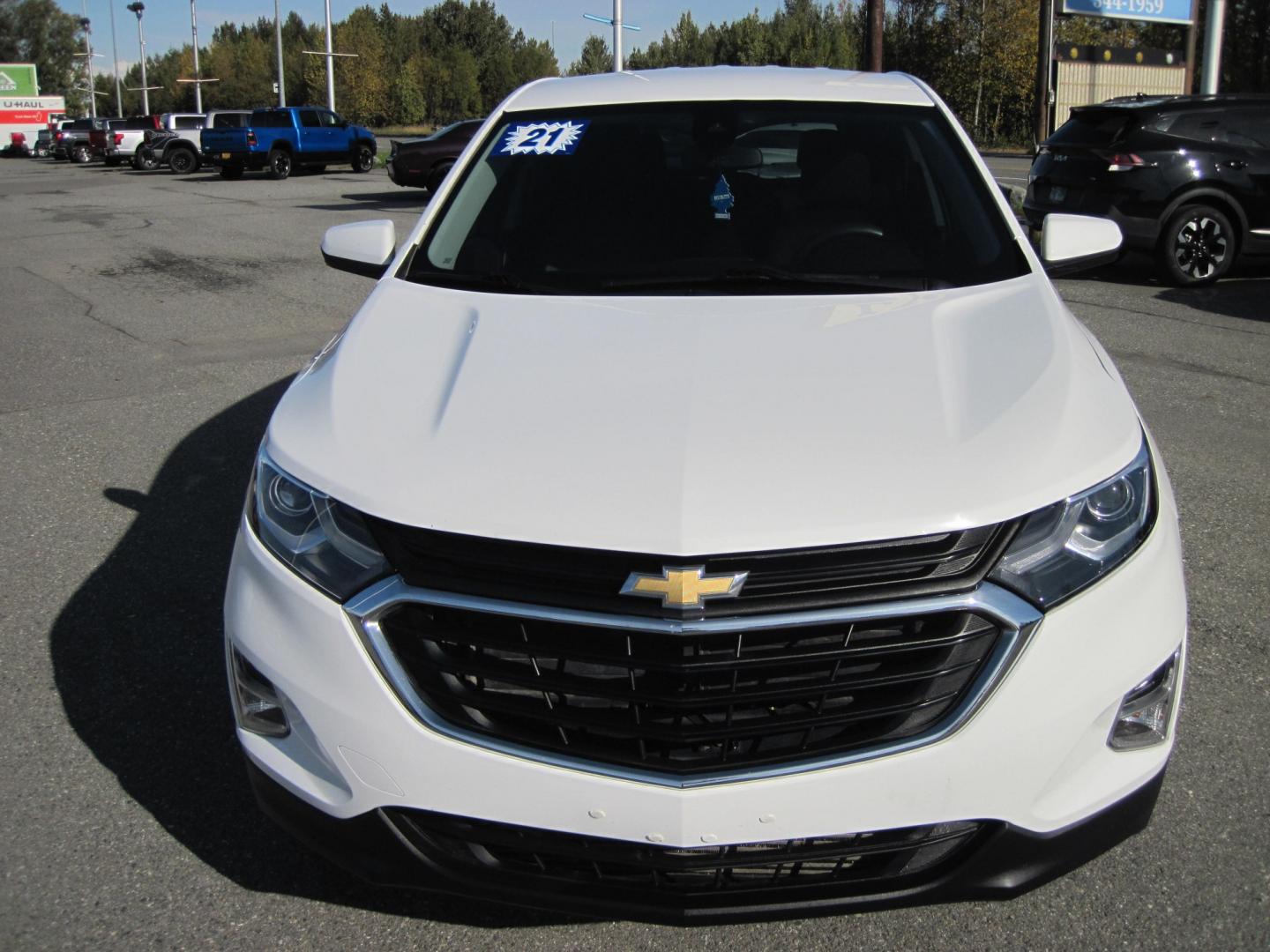 2021 white /black Chevrolet Equinox LT AWD (3GNAXTEV6MS) with an 1.5L L4 DOHC 16V TURBO engine, 6A transmission, located at 9530 Old Seward Highway, Anchorage, AK, 99515, (907) 349-3343, 61.134140, -149.865570 - Nice Chevrolet Equinox AWD come take a test drive- Photo#2