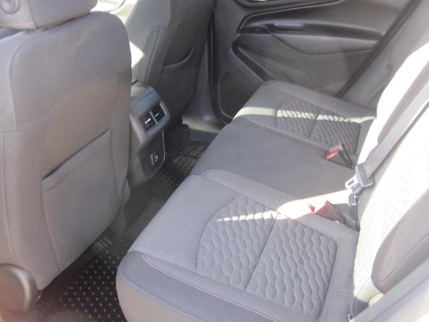 2021 white /black Chevrolet Equinox LT AWD (3GNAXTEV6MS) with an 1.5L L4 DOHC 16V TURBO engine, 6A transmission, located at 9530 Old Seward Highway, Anchorage, AK, 99515, (907) 349-3343, 61.134140, -149.865570 - Nice Chevrolet Equinox AWD come take a test drive- Photo#8