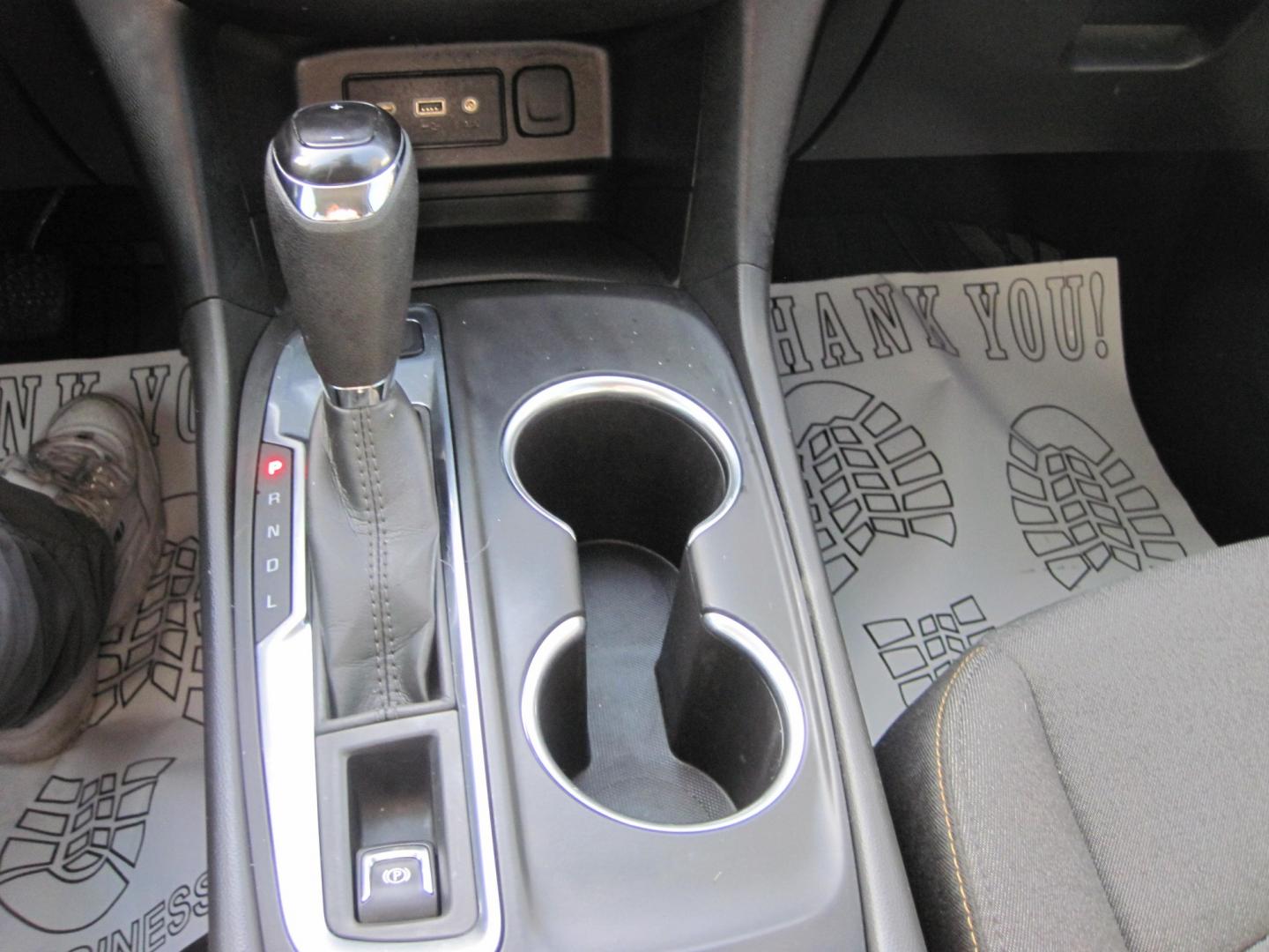 2021 white /black Chevrolet Equinox LT AWD (3GNAXTEV6MS) with an 1.5L L4 DOHC 16V TURBO engine, 6A transmission, located at 9530 Old Seward Highway, Anchorage, AK, 99515, (907) 349-3343, 61.134140, -149.865570 - Nice Chevrolet Equinox AWD come take a test drive- Photo#18