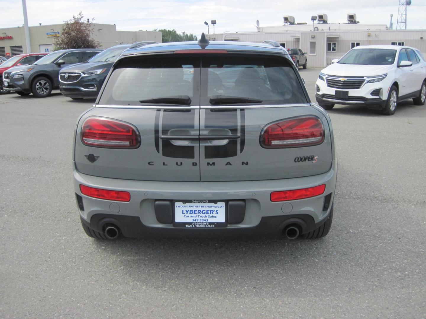 2022 gray /black Mini Clubman Cooper S ALL4 (WMWXJ1C04N2) with an 2.0L L4 DOHC 16V TURBO engine, located at 9530 Old Seward Highway, Anchorage, AK, 99515, (907) 349-3343, 61.134140, -149.865570 - Photo#3