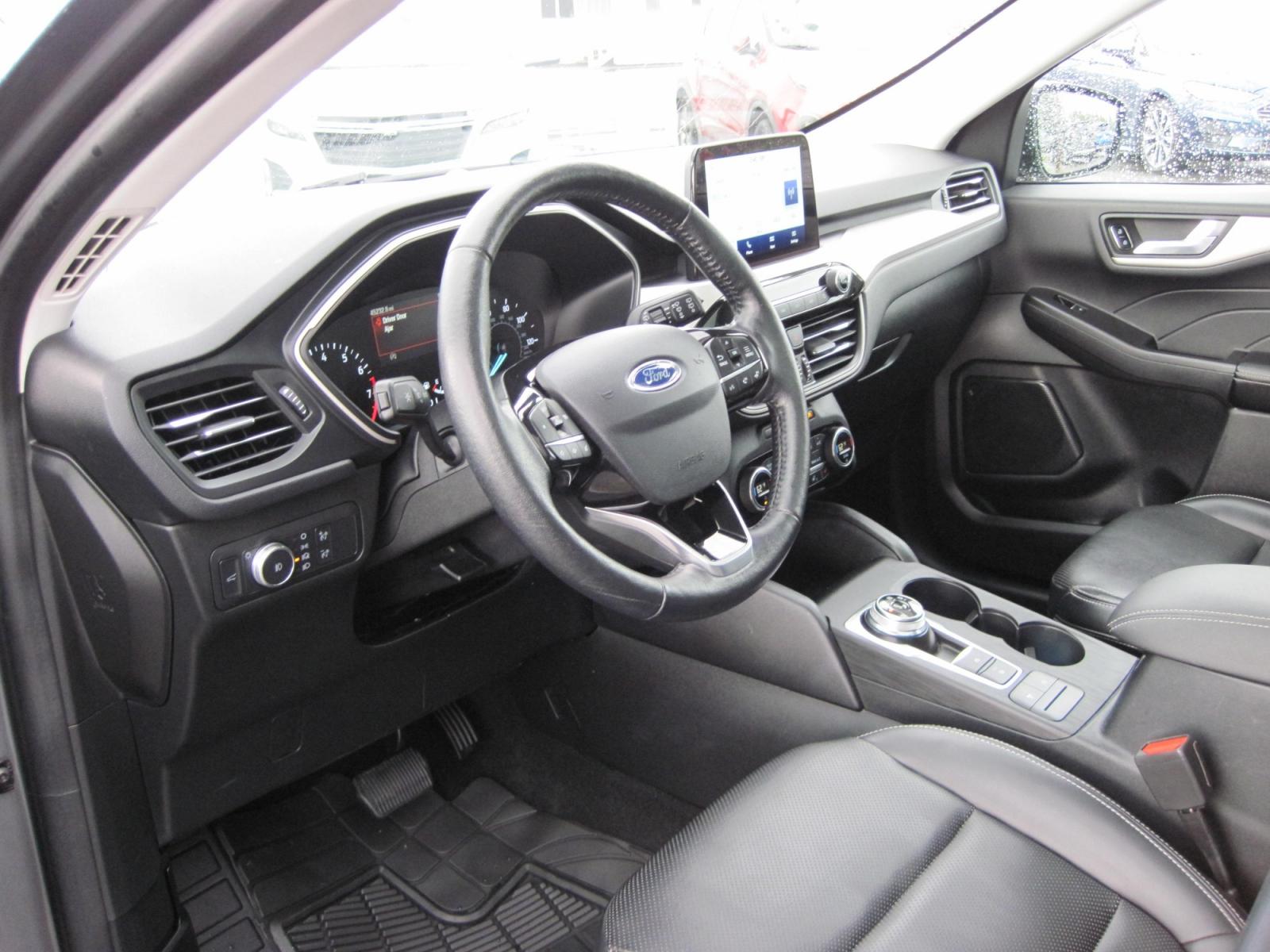 2021 gray Ford Escape SEL AWD (1FMCU9H63MU) with an 1.5L L3 engine, 6A transmission, located at 9530 Old Seward Highway, Anchorage, AK, 99515, (907) 349-3343, 61.134140, -149.865570 - Nice Ford escape SEL sunroof come take a test drive - Photo #9