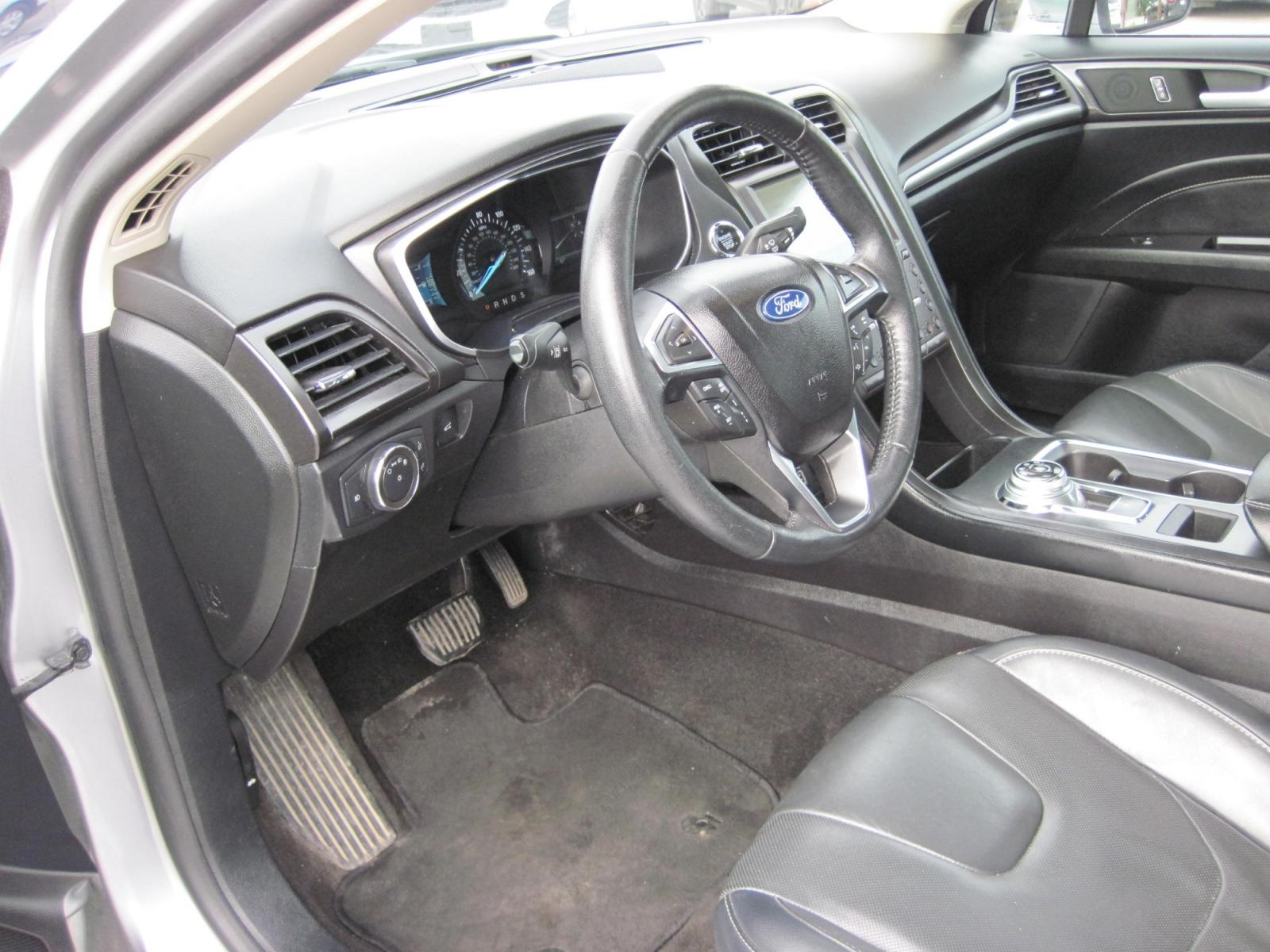 2020 silver Ford Fusion Titanium AWD (3FA6P0D9XLR) with an 2.0L L4 DOHC 16V engine, 6A transmission, located at 9530 Old Seward Highway, Anchorage, AK, 99515, (907) 349-3343, 61.134140, -149.865570 - Loaded Ford Fusion Titanium AWD come take a test drive - Photo #6
