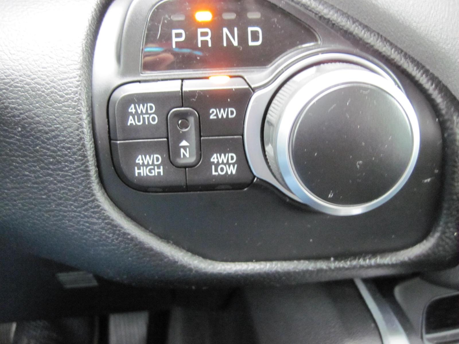 2020 gray /black RAM 1500 Big Horn Quad Cab 4WD (1C6SRFBT5LN) with an 3.6L V6 FFV engine, 8A transmission, located at 9530 Old Seward Highway, Anchorage, AK, 99515, (907) 349-3343, 61.134140, -149.865570 - Nice Ram 1500 Bighorn, Heated steering wheel , heated seats, come take a test drive. - Photo #15