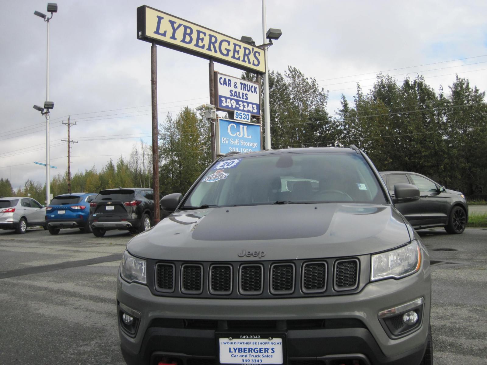 2020 gray /black Jeep Compass Trailhawk 4WD (3C4NJDDB7LT) with an 2.4L L4 DOHC 16V engine, 9A transmission, located at 9530 Old Seward Highway, Anchorage, AK, 99515, (907) 349-3343, 61.134140, -149.865570 - Nice Jeep Compass Trailhawk 4WD come take a test drive. - Photo #2