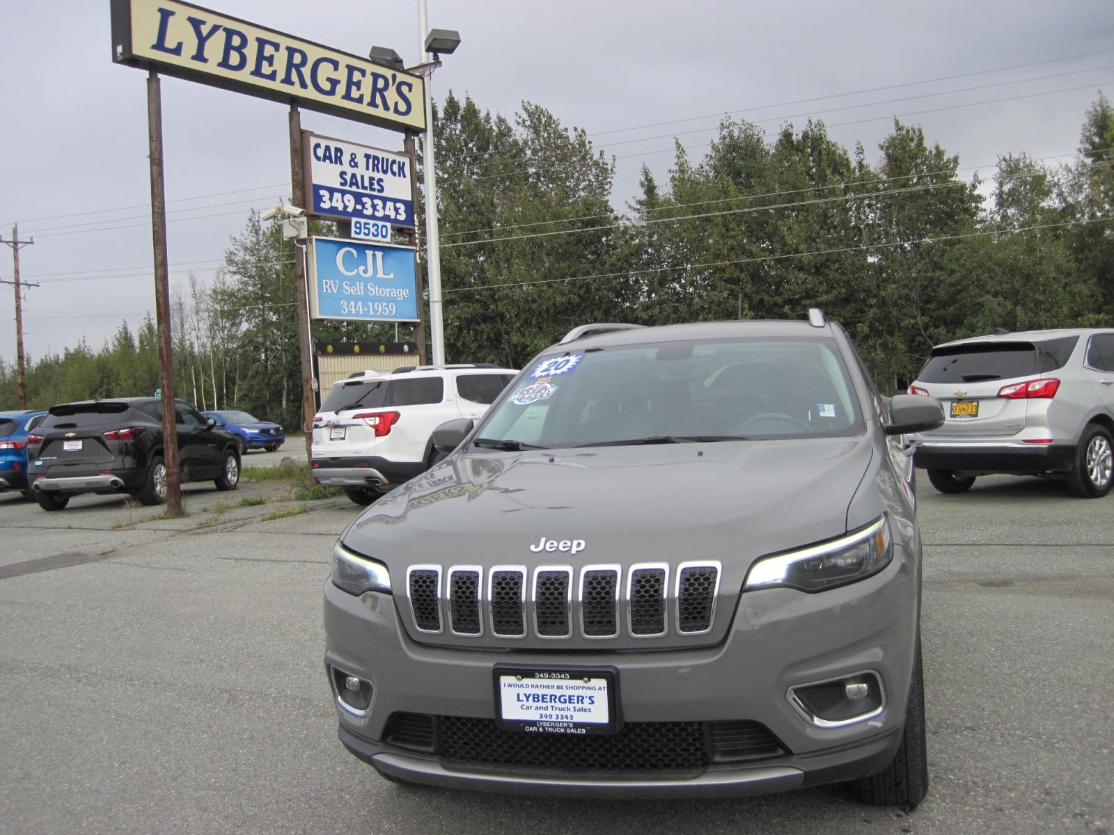 2020 gray /black Jeep Cherokee Limited 4WD (1C4PJMDX9LD) with an 3.2L V6 DOHC 24V engine, 9A transmission, located at 9530 Old Seward Highway, Anchorage, AK, 99515, (907) 349-3343, 61.134140, -149.865570 - Nice Jeep Cherokee Limited come take a test drive - Photo #2