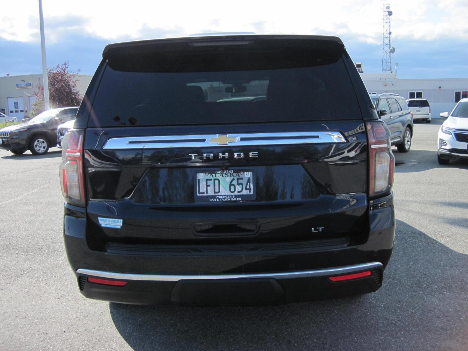2021 black /black Chevrolet Tahoe LT 4WD (1GNSKNKDXMR) with an 5.3L V8 OHV 16V engine, 10A transmission, located at 9530 Old Seward Highway, Anchorage, AK, 99515, (907) 349-3343, 61.134140, -149.865570 - NIce Chevrolet Tahoe LT 4WD come take a test drive - Photo #4