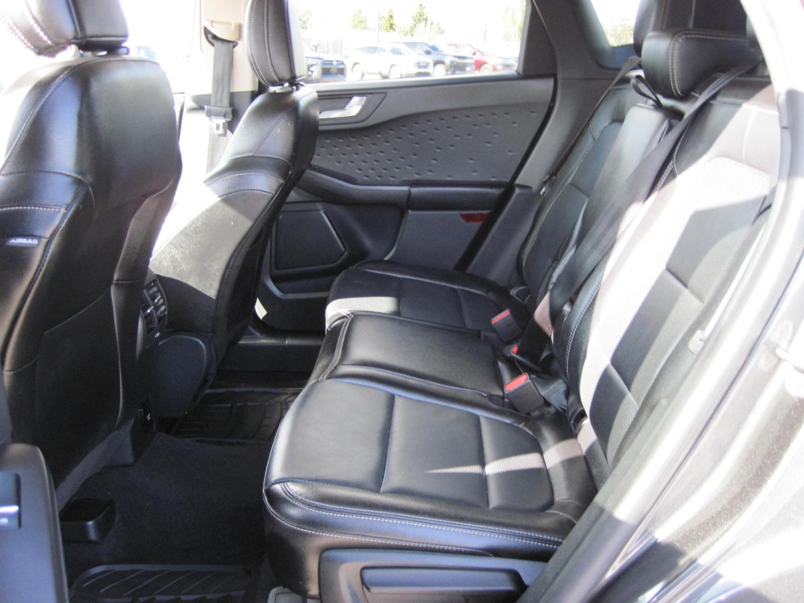 2020 gray /black Ford Escape Titanium 4WD (1FMCU9J98LU) with an 2.0L L4 DOHC 16V engine, 6A transmission, located at 9530 Old Seward Highway, Anchorage, AK, 99515, (907) 349-3343, 61.134140, -149.865570 - Nice Ford Escape Titanium 4WD tow package come take a test drive - Photo #11
