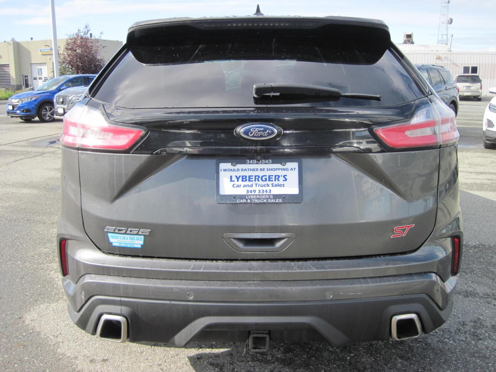 2019 gray /black Ford Edge Sport AWD (2FMPK4AP0KB) with an 2.7L V6 DOCH 24V engine, 6A transmission, located at 9530 Old Seward Highway, Anchorage, AK, 99515, (907) 349-3343, 61.134140, -149.865570 - Nice Ford Edge ST AWD come take a test drive - Photo #4