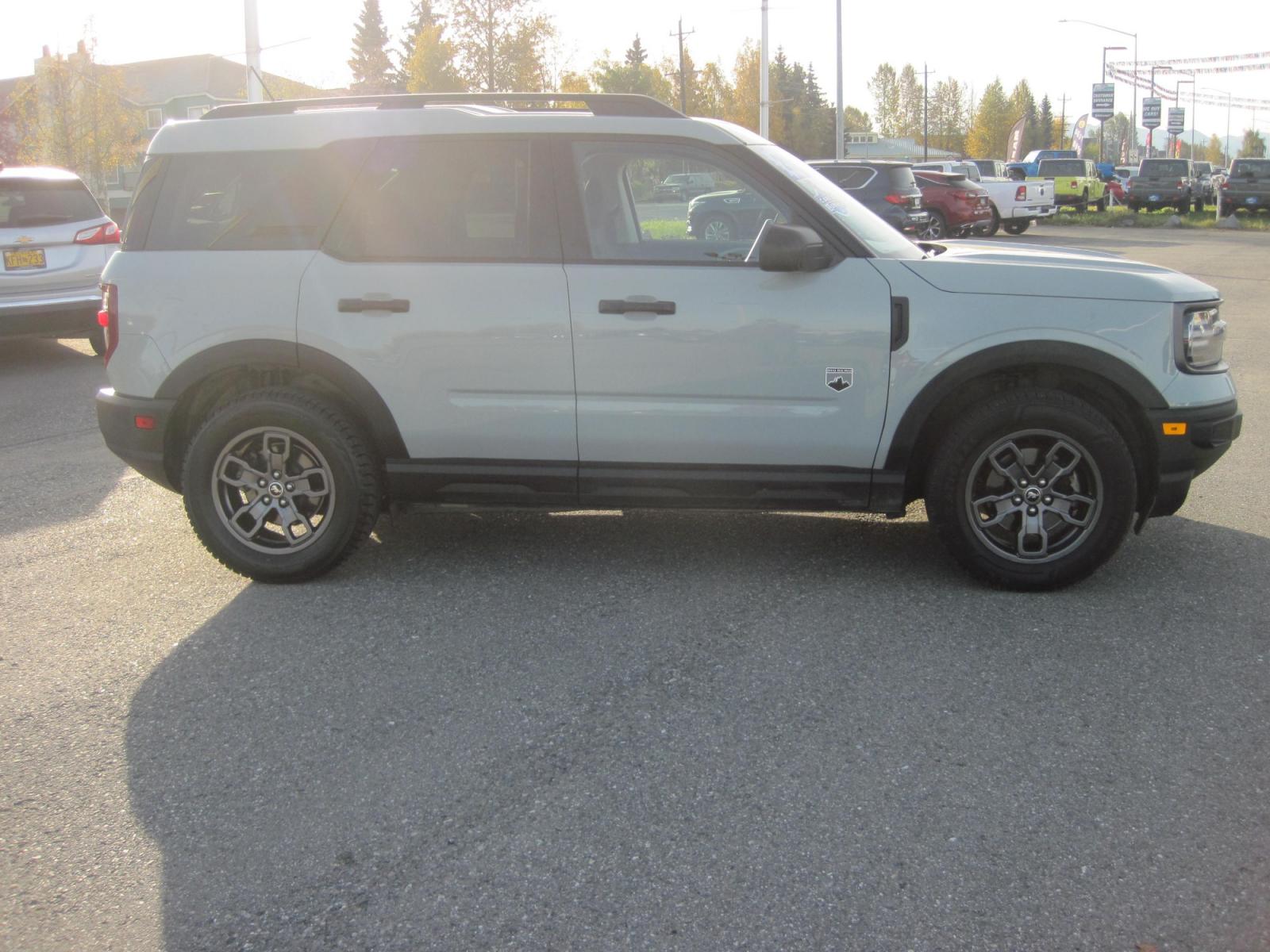 2021 gray /black Ford Bronco Sport Big Bend (3FMCR9B63MR) with an 1.5L L3 engine, 8A transmission, located at 9530 Old Seward Highway, Anchorage, AK, 99515, (907) 349-3343, 61.134140, -149.865570 - Nice Ford Bronco Sport come take a test drive - Photo #3