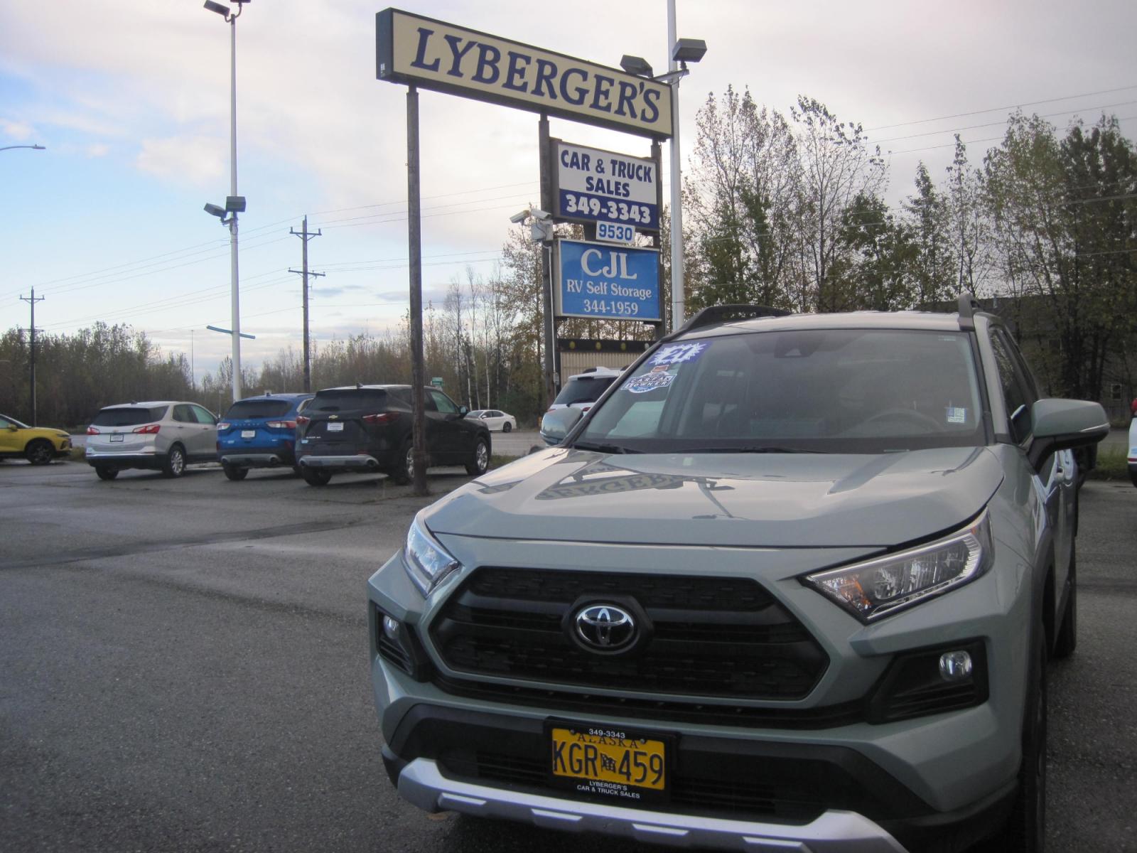 2021 gray /gray Toyota RAV4 Adventure AWD (2T3J1RFV4MW) with an 2.5L L4 DOHC 16V engine, 8A transmission, located at 9530 Old Seward Highway, Anchorage, AK, 99515, (907) 349-3343, 61.134140, -149.865570 - Nice Toyota RAV4 Adventure AWD come take a test drive. - Photo #2
