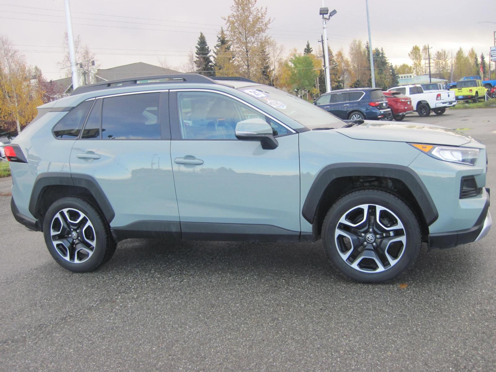 2021 gray /gray Toyota RAV4 Adventure AWD (2T3J1RFV4MW) with an 2.5L L4 DOHC 16V engine, 8A transmission, located at 9530 Old Seward Highway, Anchorage, AK, 99515, (907) 349-3343, 61.134140, -149.865570 - Nice Toyota RAV4 Adventure AWD come take a test drive. - Photo #3