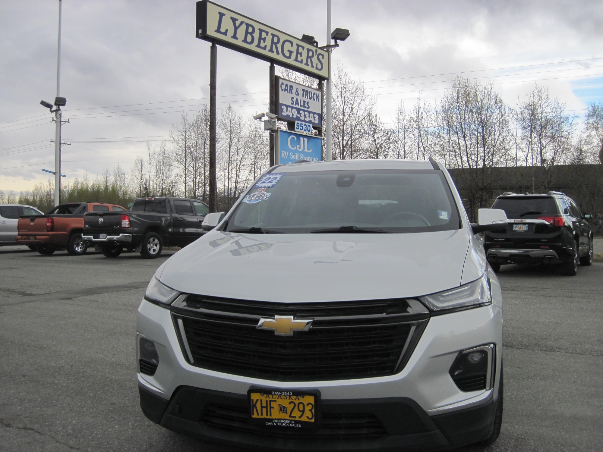 2022 Chevrolet Traverse photo 2