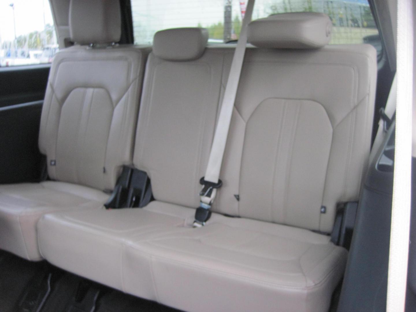 2022 /black Ford Expedition Limited 4WD (1FMJU2AT2NE) with an 3.5L V6 DOHC 24V FFV engine, 6A transmission, located at 9530 Old Seward Highway, Anchorage, AK, 99515, (907) 349-3343, 61.134140, -149.865570 - Photo#10
