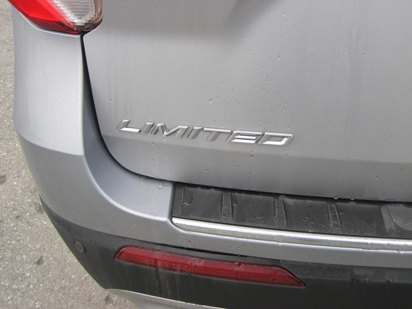 2021 silver /black Ford Explorer Limited AWD (1FMSK8FH5MG) with an 2.3L L4 DOHC 16V engine, 10A transmission, located at 9530 Old Seward Highway, Anchorage, AK, 99515, (907) 349-3343, 61.134140, -149.865570 - Photo#4
