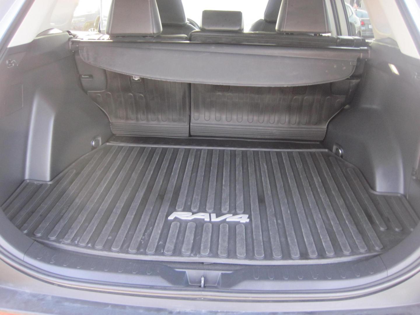 2023 silver /black Toyota RAV4 XLE Premium AWD (2T3A1RFV1PW) with an 2.5L L4 DOHC 16V engine, 8A transmission, located at 9530 Old Seward Highway, Anchorage, AK, 99515, (907) 349-3343, 61.134140, -149.865570 - Nice Toyota Rav4 XLE premium, heated seats come take a test drive - Photo#5