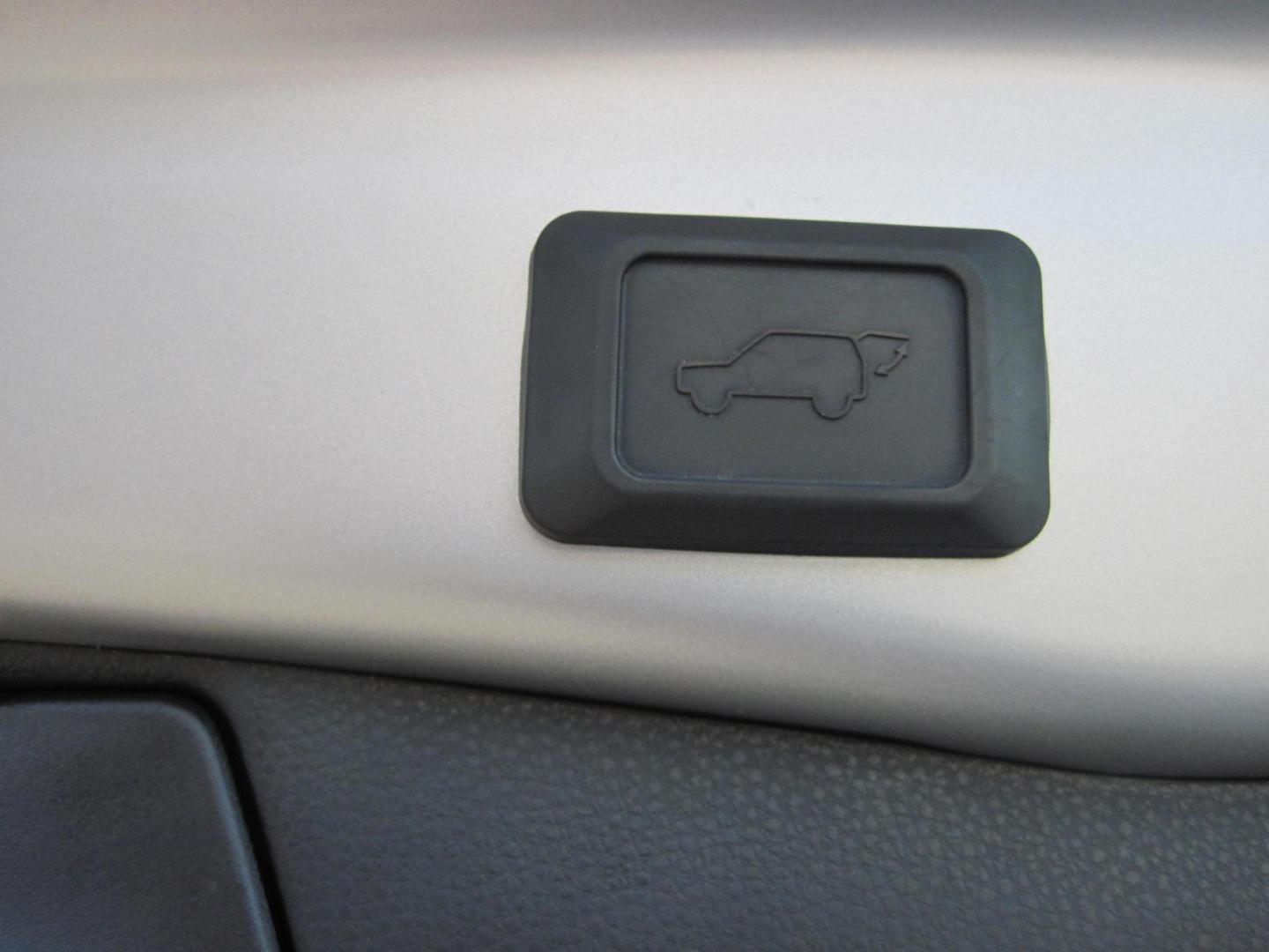 2023 silver /black Toyota RAV4 XLE Premium AWD (2T3A1RFV1PW) with an 2.5L L4 DOHC 16V engine, 8A transmission, located at 9530 Old Seward Highway, Anchorage, AK, 99515, (907) 349-3343, 61.134140, -149.865570 - Nice Toyota Rav4 XLE premium, heated seats come take a test drive - Photo#6