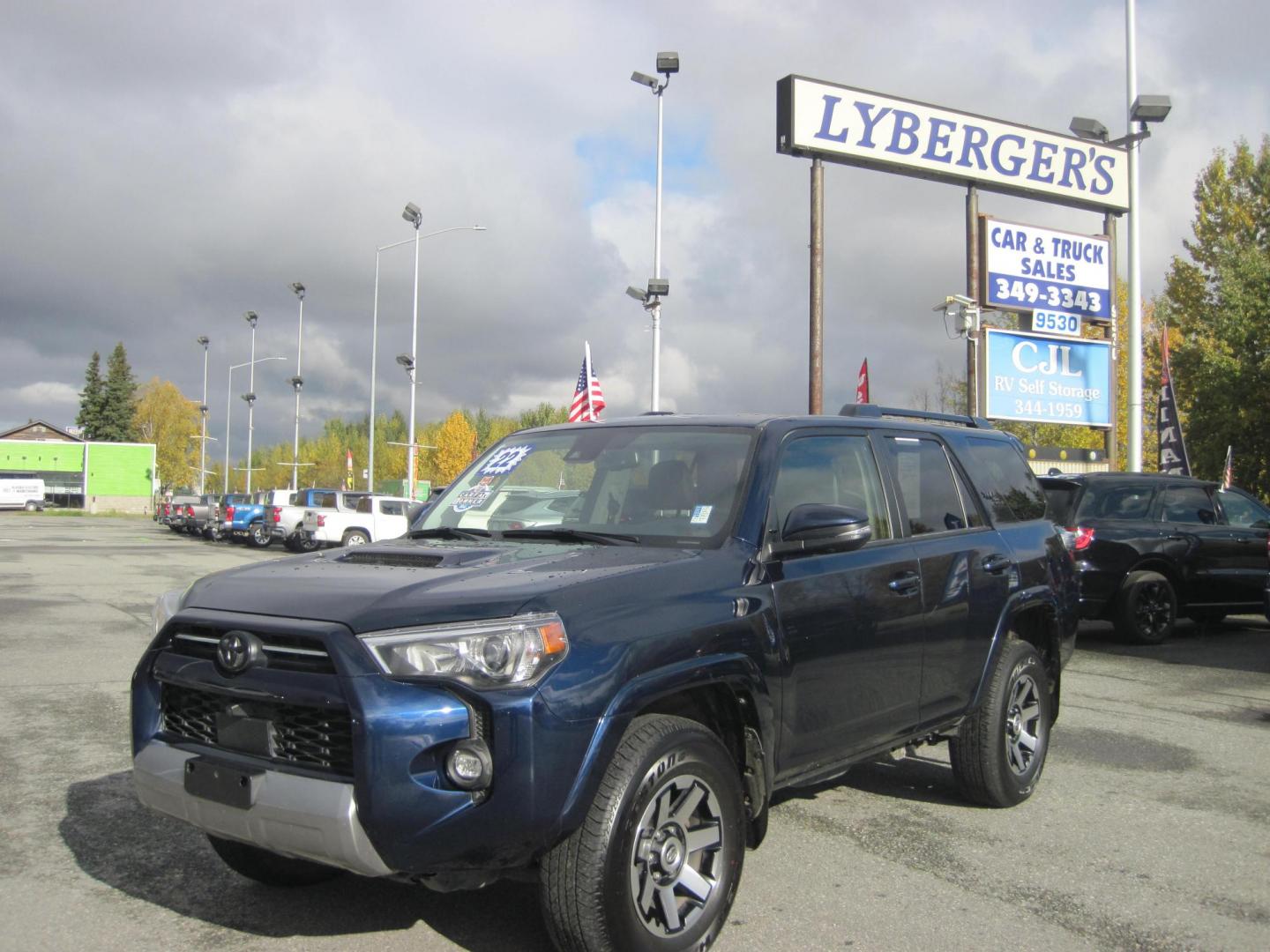 2022 blue /black Toyota 4Runner TRD Off-road Premium 4WD (JTERU5JR8N6) with an 4.0L V6 DOHC 24V engine, 5A transmission, located at 9530 Old Seward Highway, Anchorage, AK, 99515, (907) 349-3343, 61.134140, -149.865570 - Nice Toyota 4 Runner TRD OFF Road come take a test drive. - Photo#0