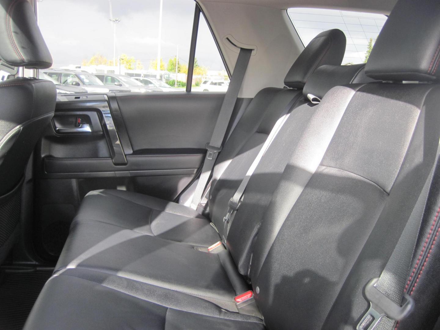 2022 blue /black Toyota 4Runner TRD Off-road Premium 4WD (JTERU5JR8N6) with an 4.0L V6 DOHC 24V engine, 5A transmission, located at 9530 Old Seward Highway, Anchorage, AK, 99515, (907) 349-3343, 61.134140, -149.865570 - Nice Toyota 4 Runner TRD OFF Road come take a test drive. - Photo#7