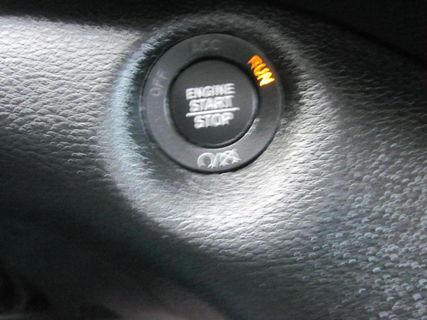 2022 gray /black Jeep Cherokee Trailhawk 4WD (1C4PJMBX9ND) with an 3.2L V6 DOHC 24V engine, 9A transmission, located at 9530 Old Seward Highway, Anchorage, AK, 99515, (907) 349-3343, 61.134140, -149.865570 - Low miles on this Jeep Cherokee Trailhawk come take a test drive - Photo#21
