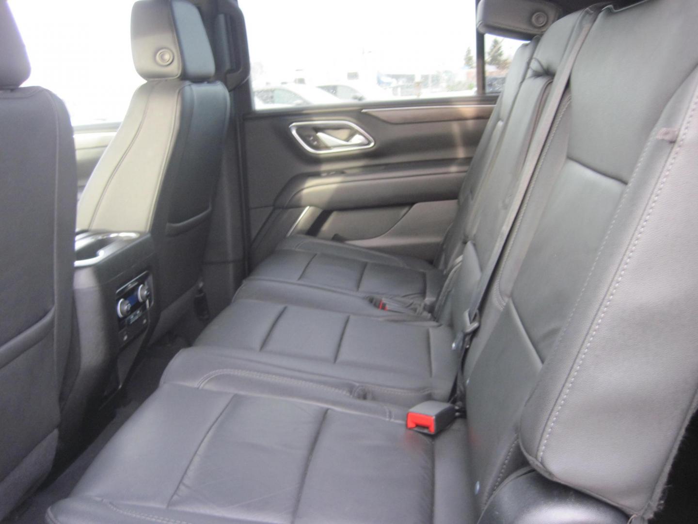 2023 gray /black Chevrolet Suburban LT 4WD (1GNSKCKD8PR) with an 5.3L V8 OHV 16V engine, 10A transmission, located at 9530 Old Seward Highway, Anchorage, AK, 99515, (907) 349-3343, 61.134140, -149.865570 - Nice Chevrolet Suburban LT come take a test drive. - Photo#6