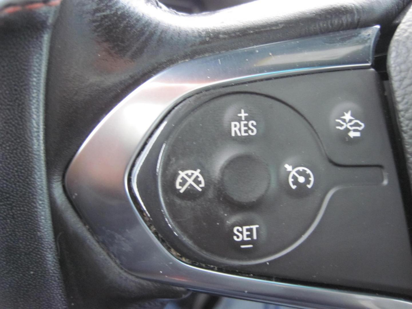 2022 black /black Chevrolet Traverse LT Cloth AWD (1GNEVGKW3NJ) with an 3.6L V6 DOHC 24V engine, 9A transmission, located at 9530 Old Seward Highway, Anchorage, AK, 99515, (907) 349-3343, 61.134140, -149.865570 - Nice Chevrolet Traverse LT come take a test drive. - Photo#14