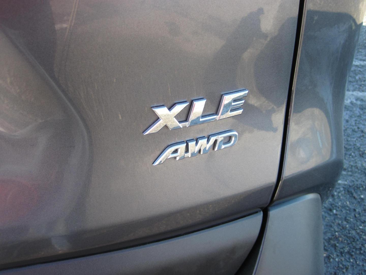 2023 gray /black Toyota RAV4 XLE AWD (2T3P1RFV8PW) with an 2.5L L4 DOHC 16V engine, 8A transmission, located at 9530 Old Seward Highway, Anchorage, AK, 99515, (907) 349-3343, 61.134140, -149.865570 - Nice Toyota Rav4 XLE come take a test drive. - Photo#3