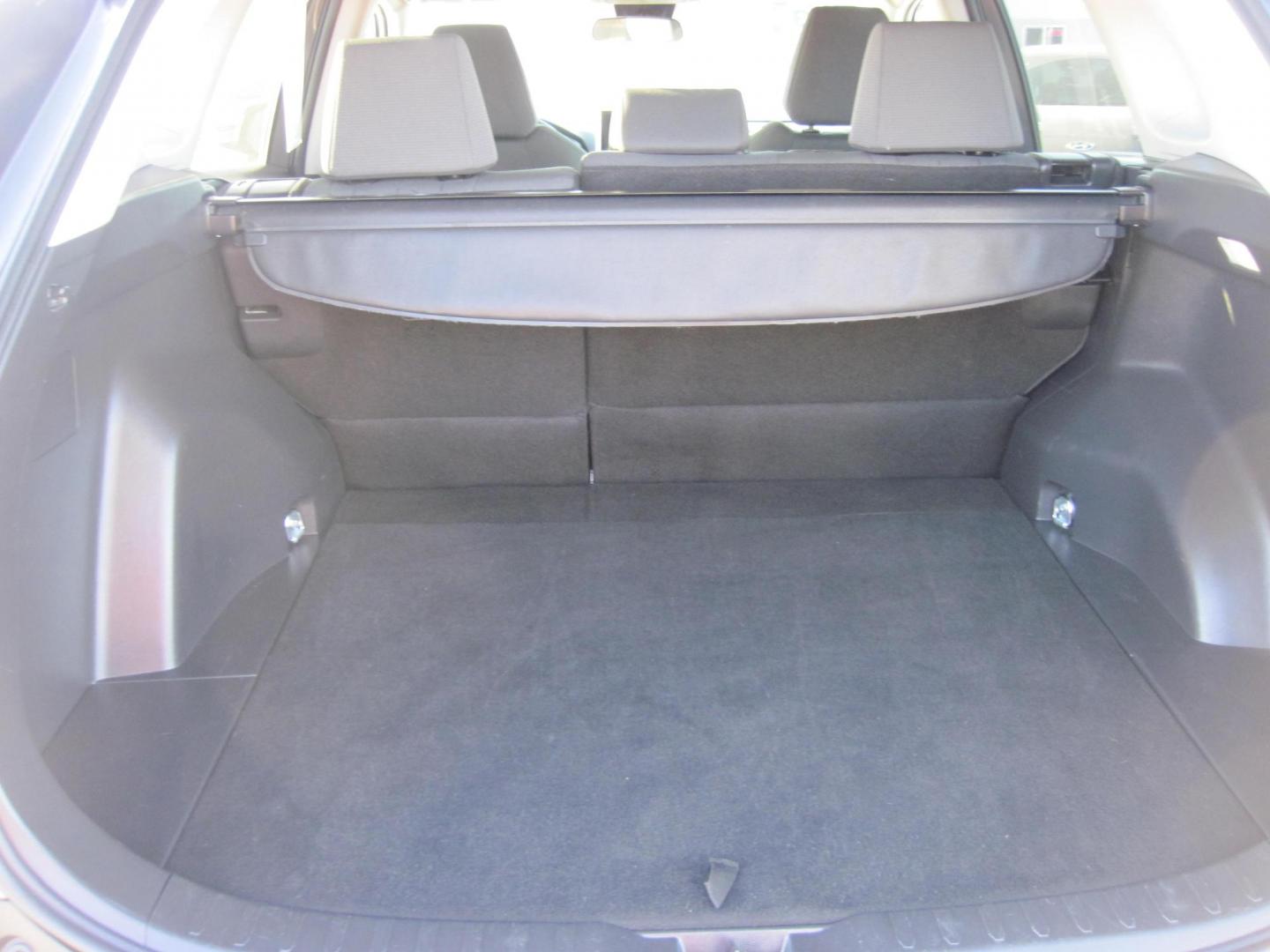 2023 gray /black Toyota RAV4 XLE AWD (2T3P1RFV8PW) with an 2.5L L4 DOHC 16V engine, 8A transmission, located at 9530 Old Seward Highway, Anchorage, AK, 99515, (907) 349-3343, 61.134140, -149.865570 - Nice Toyota Rav4 XLE come take a test drive. - Photo#4
