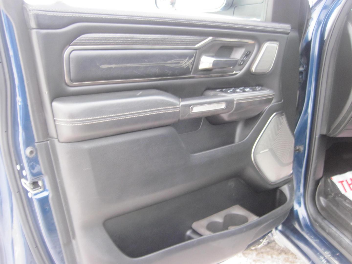 2019 blue /black RAM 1500 Limited Crew Cab SWB 4WD (1C6SRFHT0KN) with an 5.7L V8 OHV 16V engine, 8A transmission, located at 9530 Old Seward Highway, Anchorage, AK, 99515, (907) 349-3343, 61.134140, -149.865570 - Loaded Ram 1500 Crew Cab, come take a test drive - Photo#9