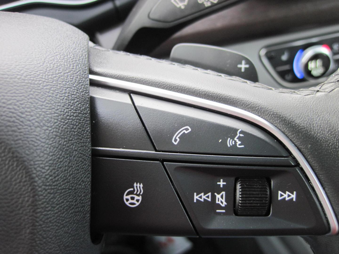 2021 green /gray Audi Q5 Sportback Prestige (WA16AAFY1M2) with an 2.0L L4 DOHC 16V engine, 7A transmission, located at 9530 Old Seward Highway, Anchorage, AK, 99515, (907) 349-3343, 61.134140, -149.865570 - Nice Audi Q5 quattro S-line come take a test drive - Photo#16