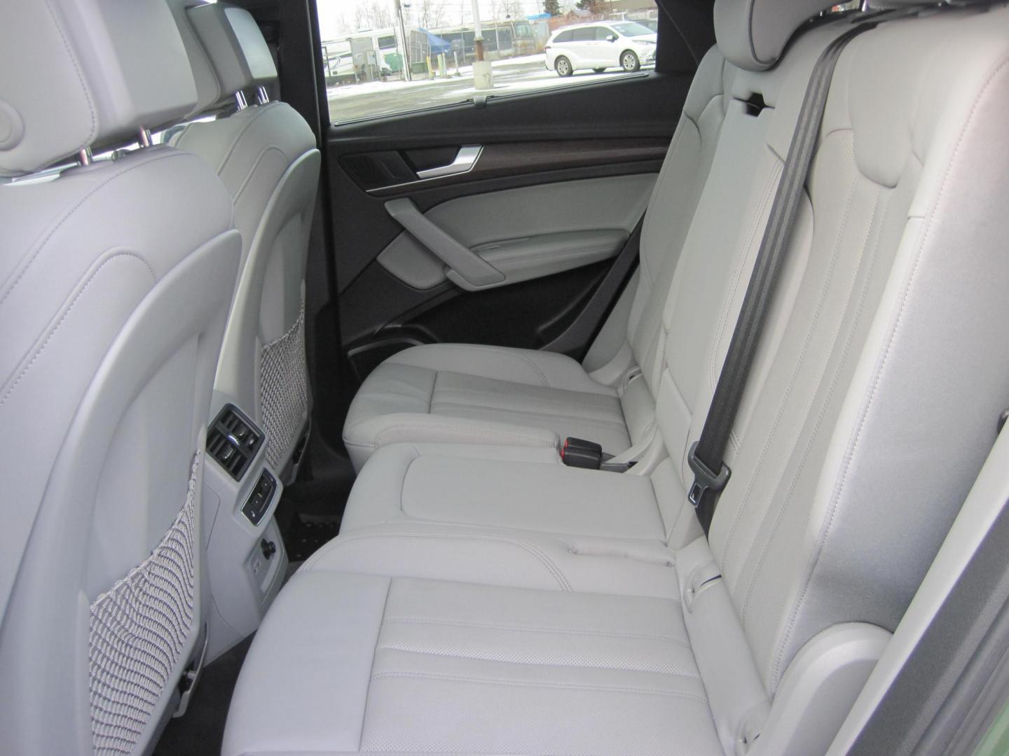 2021 green /gray Audi Q5 Sportback Prestige (WA16AAFY1M2) with an 2.0L L4 DOHC 16V engine, 7A transmission, located at 9530 Old Seward Highway, Anchorage, AK, 99515, (907) 349-3343, 61.134140, -149.865570 - Nice Audi Q5 quattro S-line come take a test drive - Photo#6