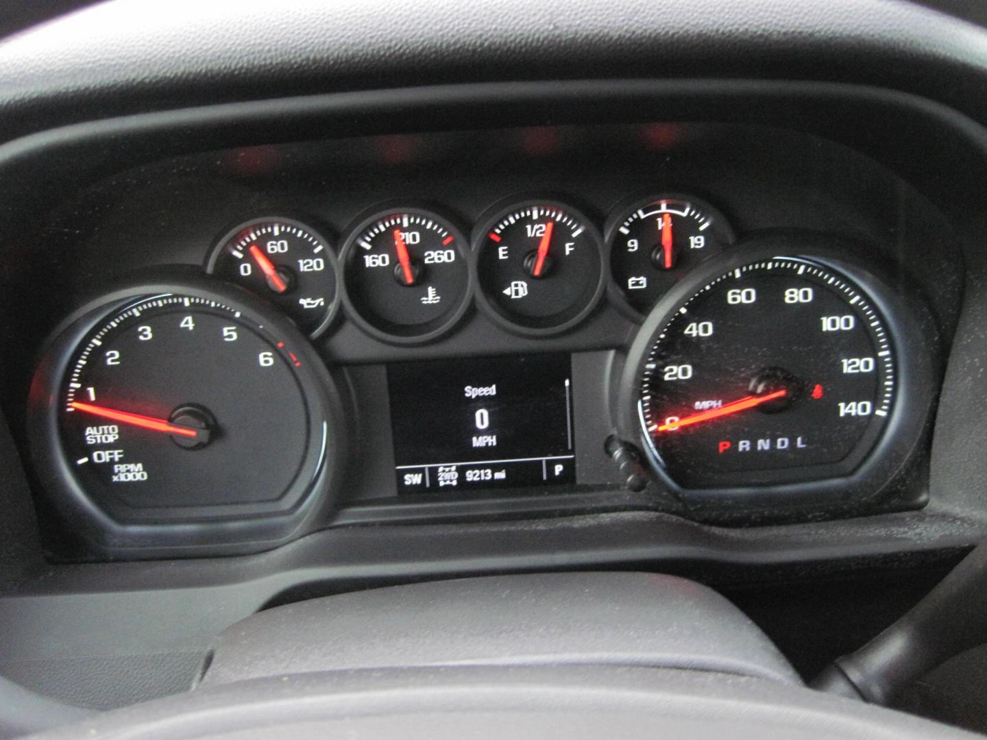 2023 white /black GMC Sierra 1500 Pro Crew Cab 4WD (3GTPUAEK8PG) with an 2.7L L4 DOHC 16V TURBO engine, 6A transmission, located at 9530 Old Seward Highway, Anchorage, AK, 99515, (907) 349-3343, 61.134140, -149.865570 - Nice GMC Sierra 1500 PRO come take a test drive - Photo#9