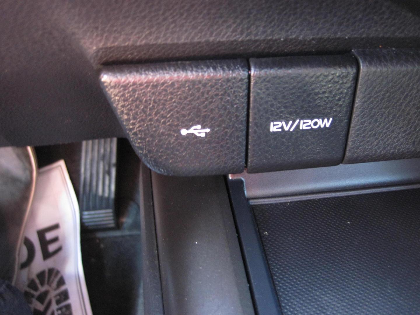 2022 gray /black Toyota Camry SE (4T1G11AK2NU) with an 2.5L L4 DOHC 16V engine, 8A transmission, located at 9530 Old Seward Highway, Anchorage, AK, 99515, (907) 349-3343, 61.134140, -149.865570 - Nice 2022 Toyota Camry SE come take a test drive. - Photo#16