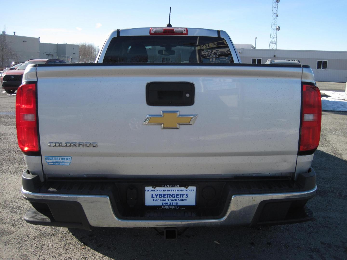 2016 silver /gray Chevrolet Colorado LT Ext. Cab 4WD (1GCHTBE36G1) with an 3.6L V6 DOHC 24V GAS engine, 6A transmission, located at 9530 Old Seward Highway, Anchorage, AK, 99515, (907) 349-3343, 61.134140, -149.865570 - Photo#2